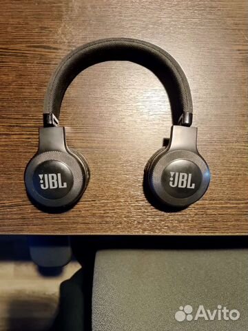 Беспроводные наушники jbl