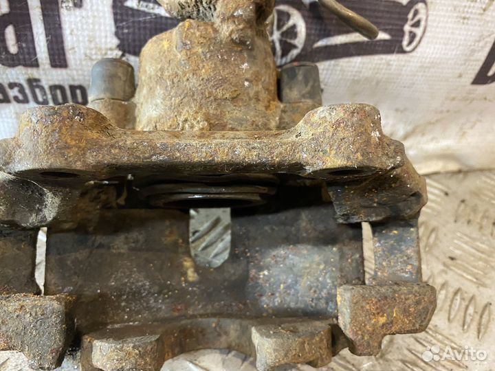 Суппорт передний левый audi a4 b5