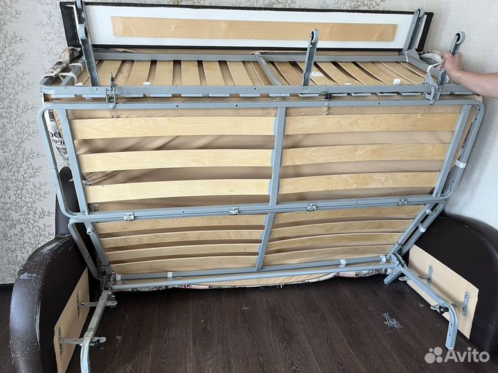 Диван-кровать 