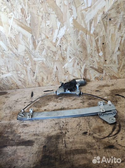 Стеклоподъемник передний правый Hyundai solaris 1