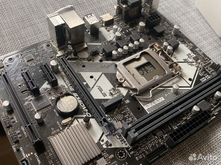 Материнская плата с кулером