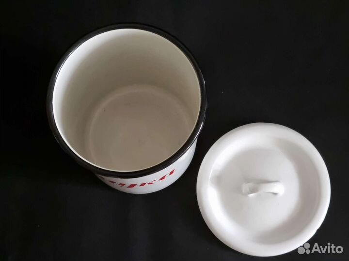 Эмалированная посуда Банка с крышкой СССР