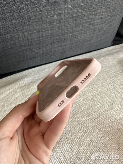 Чехол на iPhone 13