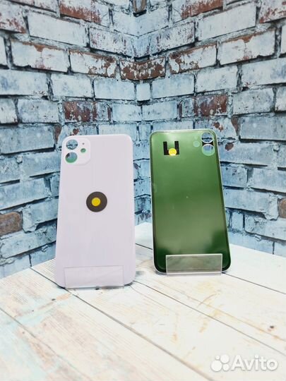 Заднее стекло iPhone 11 фиолетовое