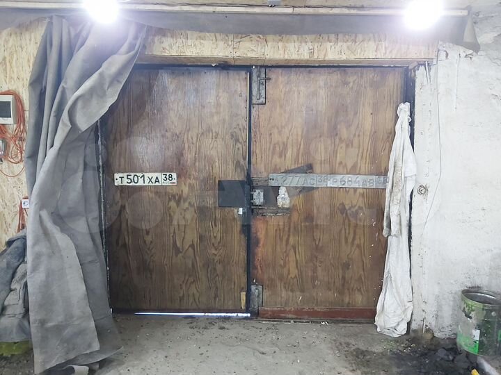 Гараж, > 30 м²