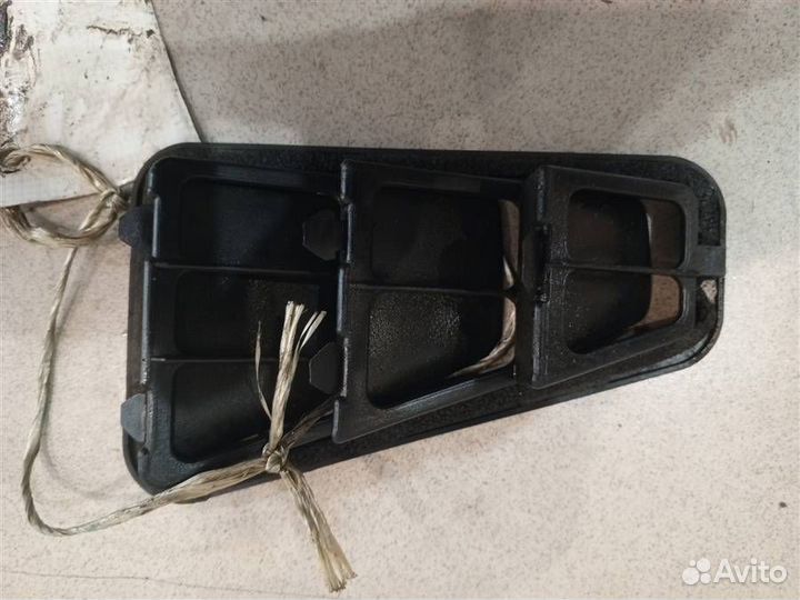 Решетка вентиляционная Mitsubishi Lancer Cedia CS