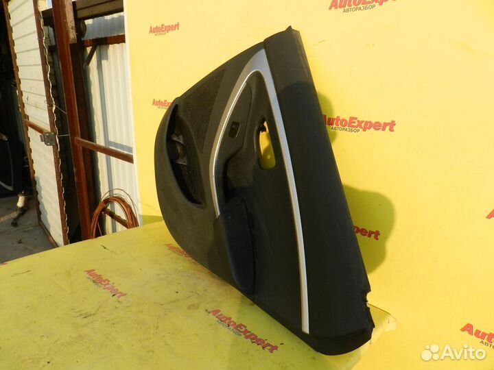 Обшивка двери задняя правая Hyundai i30 12-15