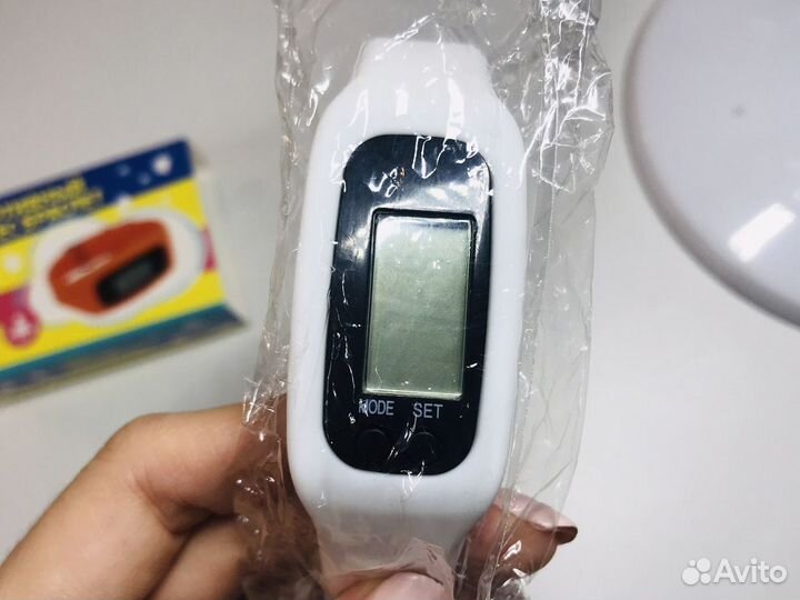 Спортивный фитнес браслет часы/шагомер/километраж