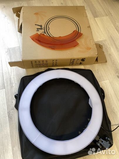 Лампа кольцевая