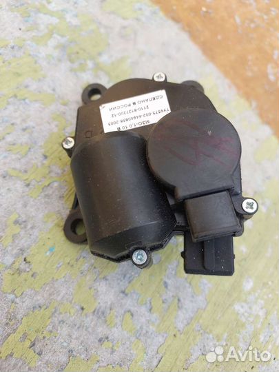 Моторедуктор заслонки отопителя priora