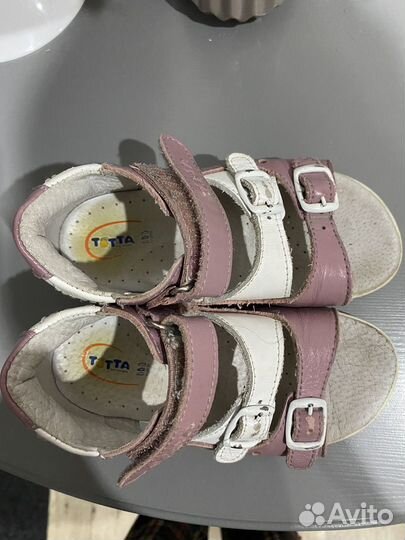 Сандалии для девочки