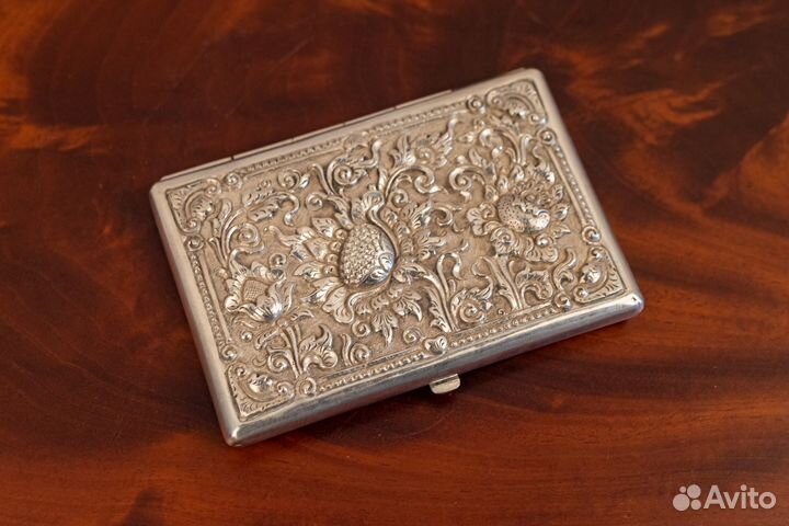 Старинный серебряный портсигар для сигарет