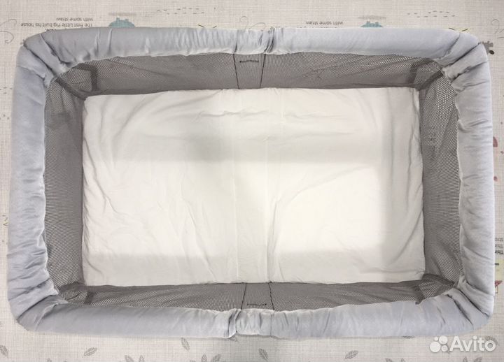 BabyBjorn Манеж-кровать для путешествий Travel Cot