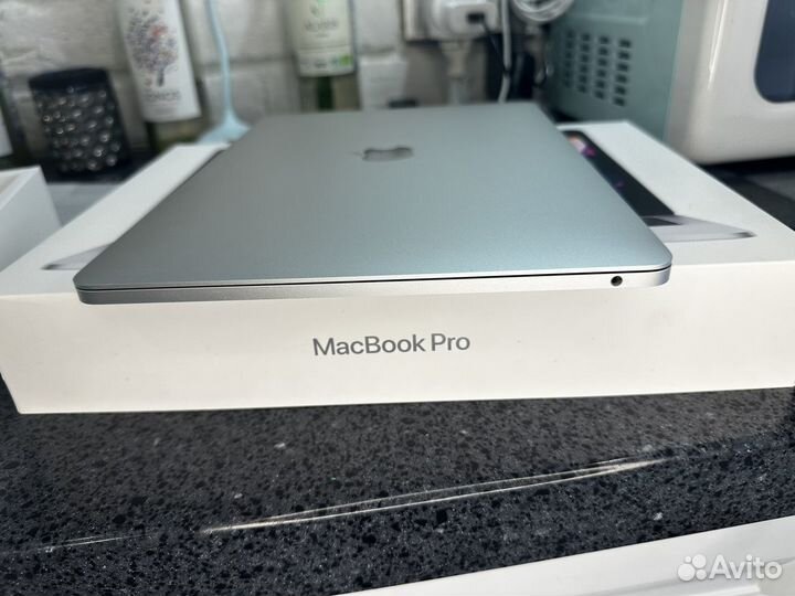 MacBook Pro 13 2022 М2/8GB/256SSD/Идеал