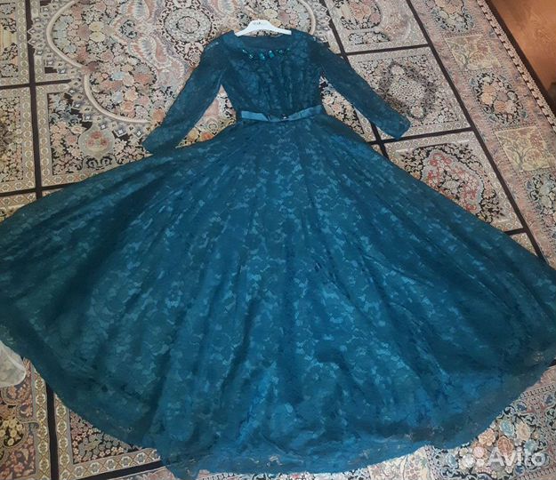 Вечернее платье