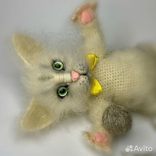 Реалистичный кот Беляш