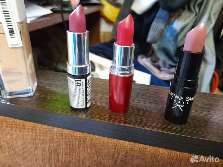 Косметика мейбеллин,нинелль,срок годности истек