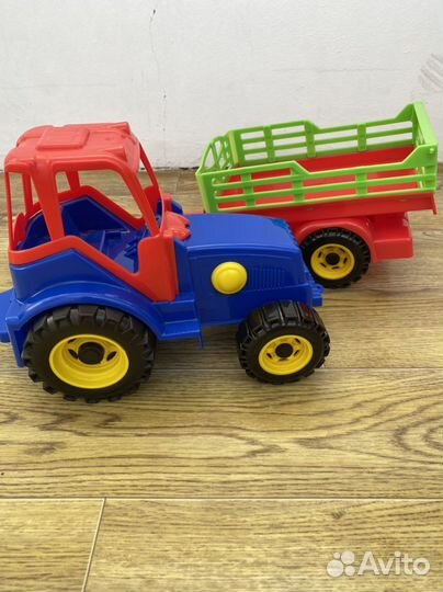 Большой трактор