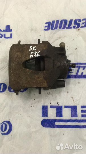 Cуппорт передний левый правый Skoda Octavia