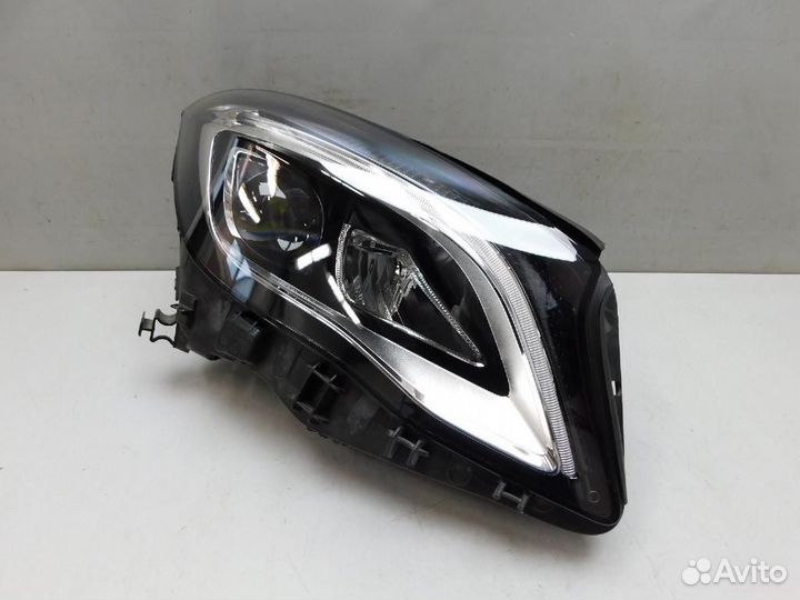 Фара правая Mercedes-Benz GLA-Class