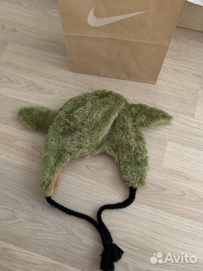 Шапка H&M из коллекции Star Wars (мастер Йода)