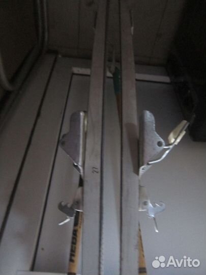 Лыжи + палки 160 см. коньки