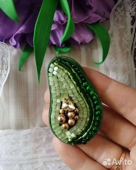 Броши ручной работы ананас / авокадо