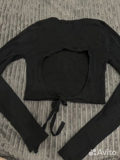 Кофта с открытой спиной