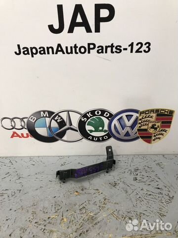 Кронштейн ремня безопастности левый Audi A6 С7