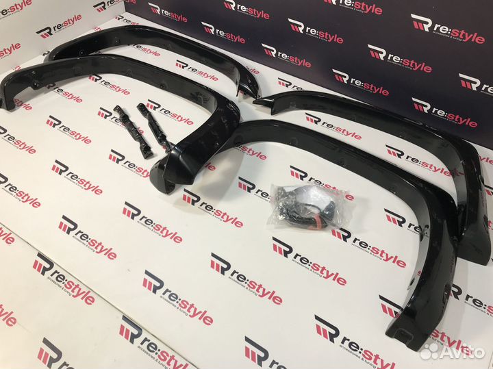 Фендера Toyota Tundra с 2013 K1209