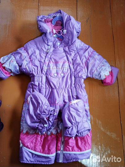 Комбинезон, коляска, стул для кормления