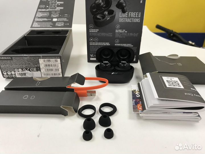 Беспроводные наушники JBL Live Free NC+ 141294