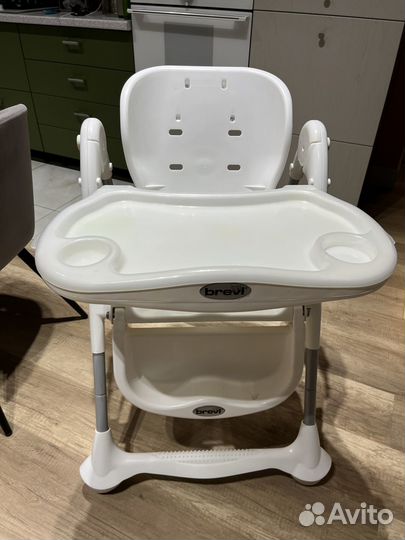 Стульчик для кормления brevi