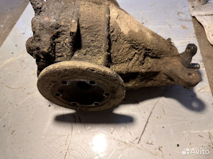 Рудуктор заднего моста w201