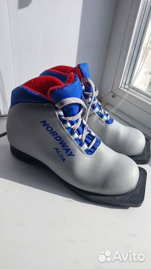 Лыжные ботинки 34р