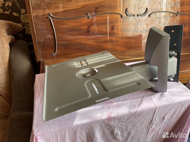 Настенное крепление для телевизора