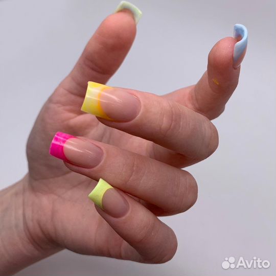 Маникюр, наращивание ногтей