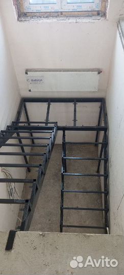 Лестница из металла