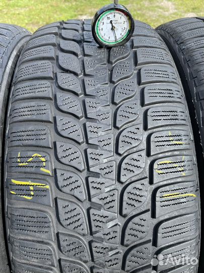 Bridgestone Blizzak LM-25 215/55 R17