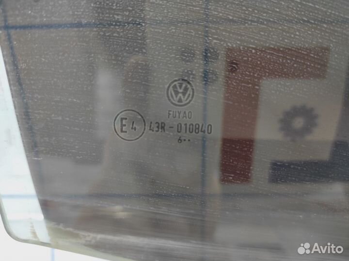 Стекло двери задней правой Volkswagen Polo Sedan