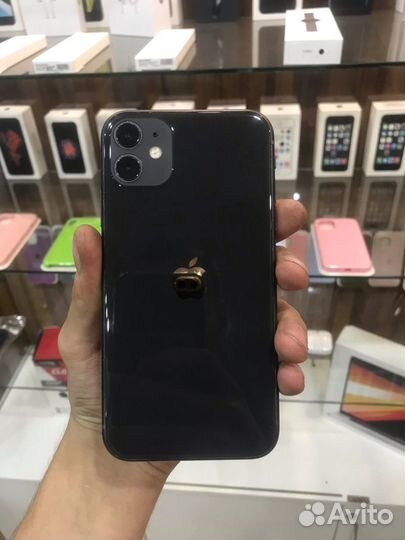 Телефон iPhone 11