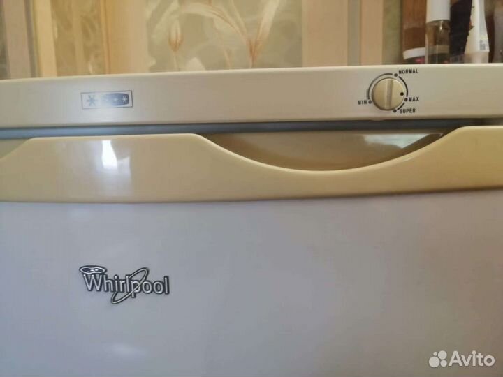 Морозильная камера Whirlpool