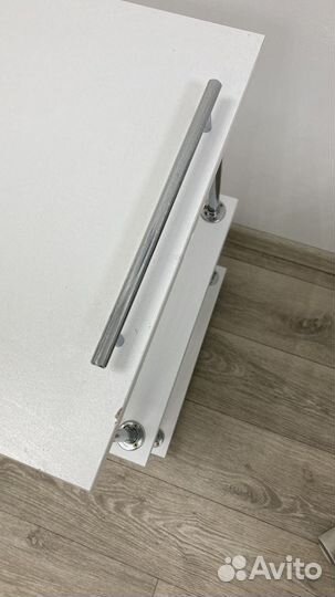 Тележка косметологическая