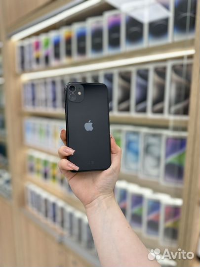 iPhone 11, 64 ГБ