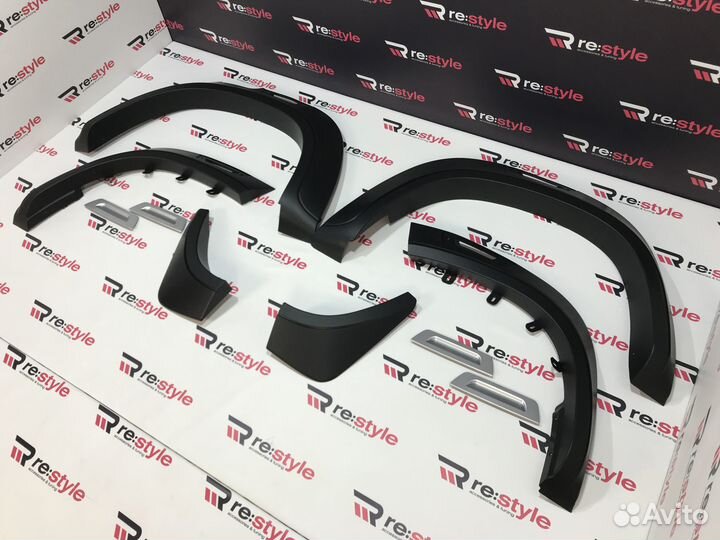 Фендера Mitsubishi L200 с18г HY-Lily