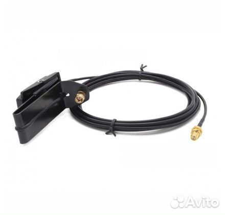 Крепление антенны на стекло автомобиля с кабелем