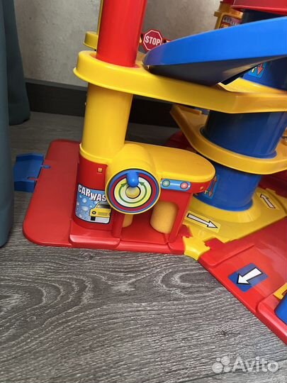 Паркинг полесье wader