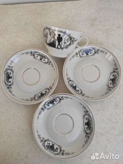 Молочник, чашка, блюдца, сахарница