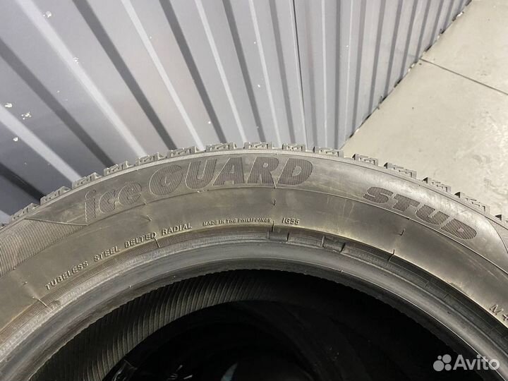 Yokohama Ice Guard Stud IG55 235/55 R17 103T