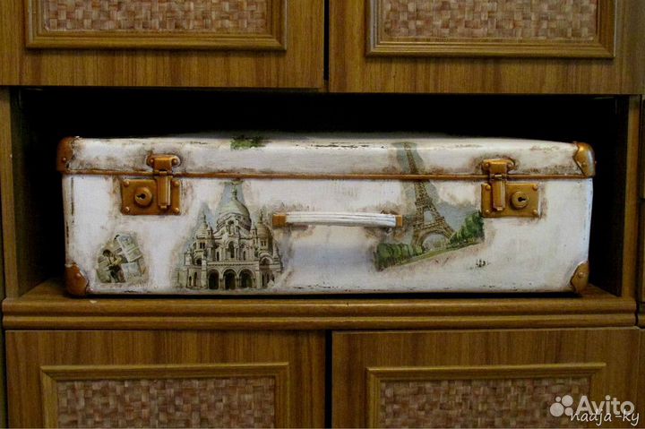 Винтажный чемодан